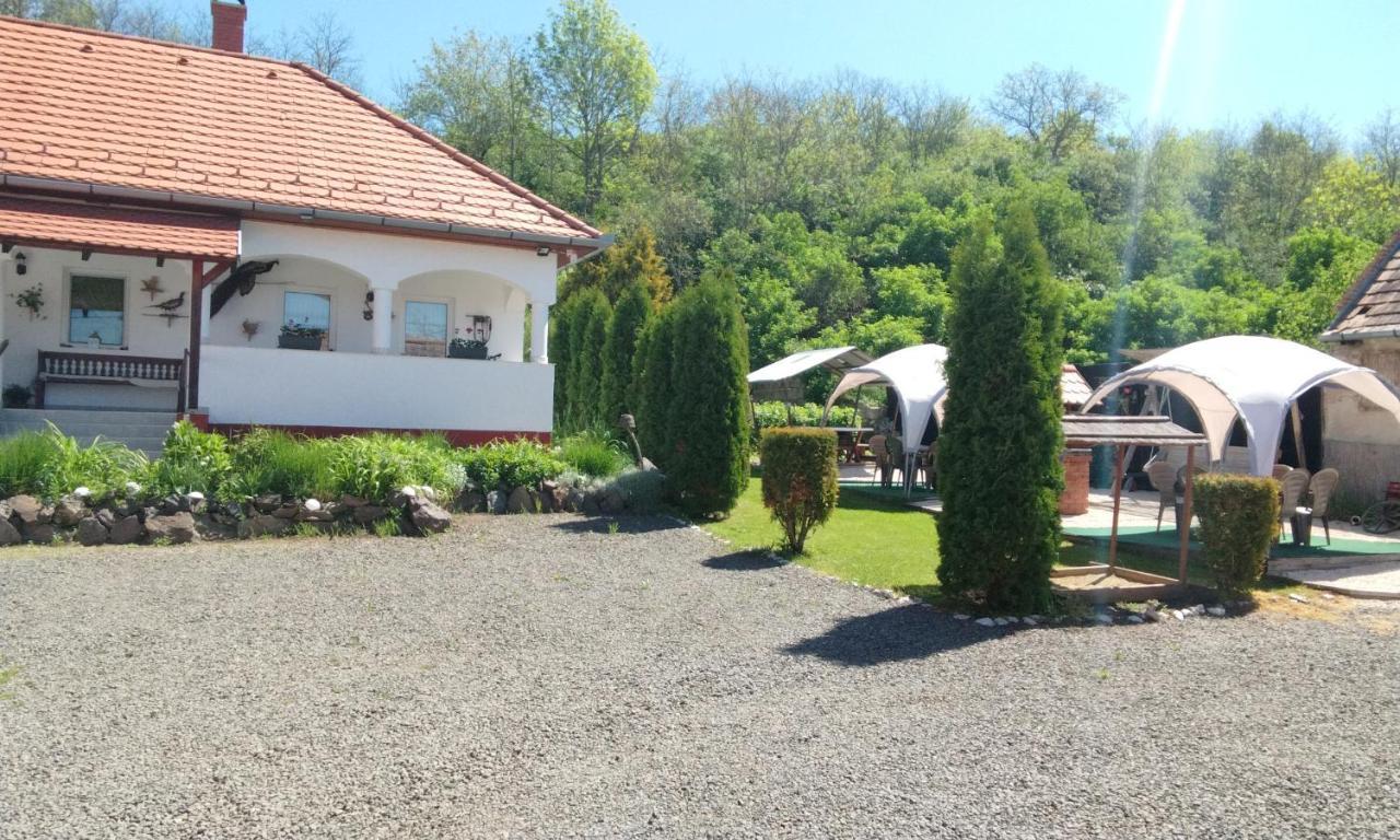 Ferienwohnung Harmony Vendeghaz Egerszalók Exterior foto