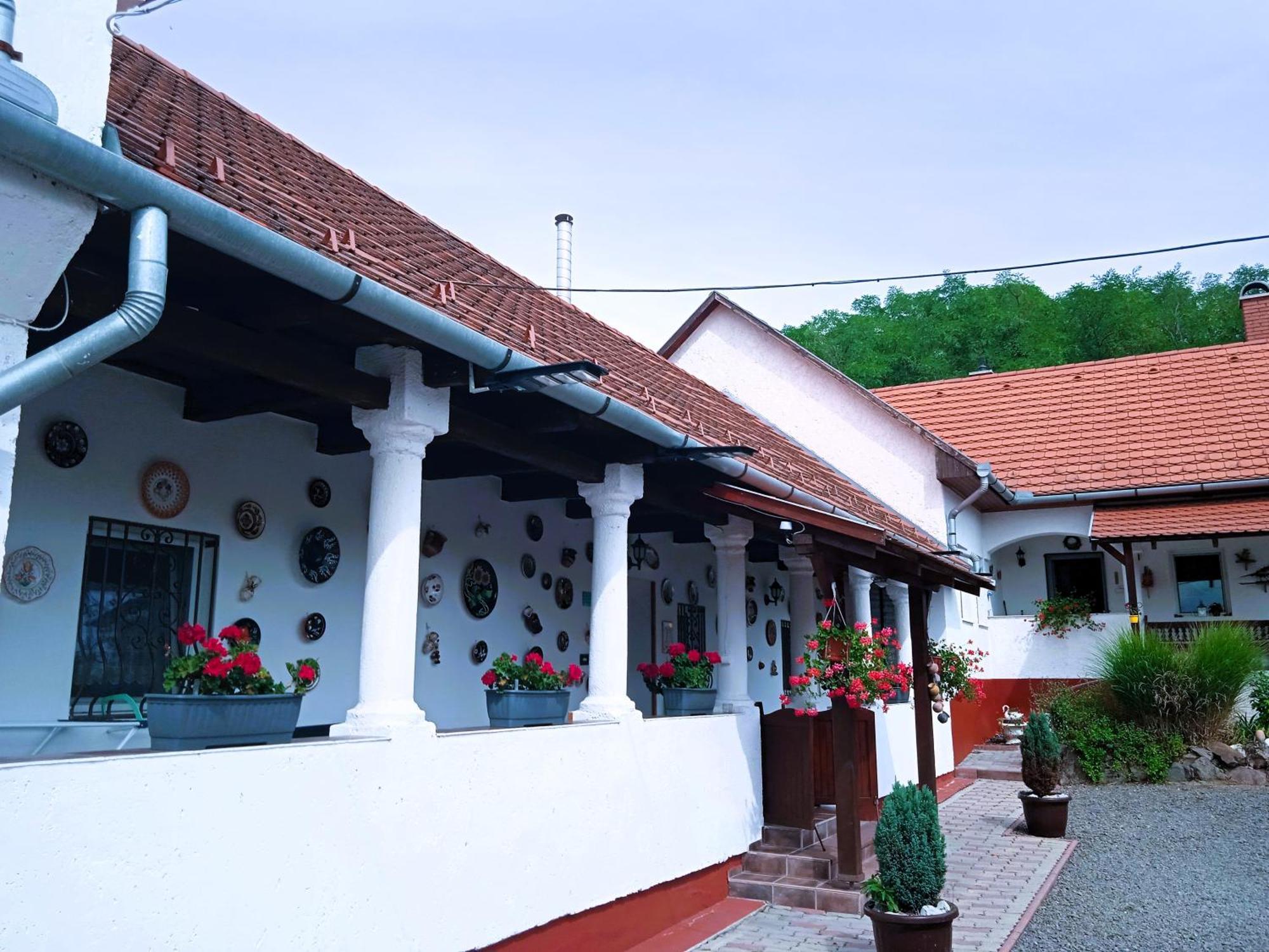 Ferienwohnung Harmony Vendeghaz Egerszalók Exterior foto